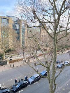 Opposite Natural History Museum - Londra - 6