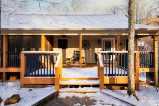 The Moondance Cabin by Lightfoot Stays Vacation Rentals - Sevierville - 4