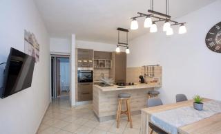Apartments Near The Sea in Rogoznica - Rogoznica - 4