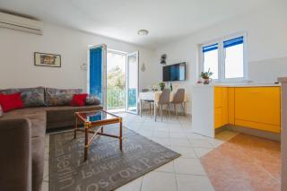 First Row Seafront Apartments in Stanići - 5