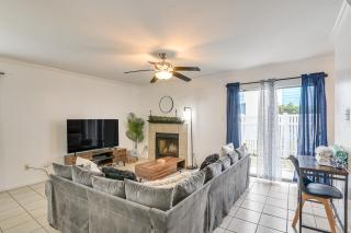 Less Than 1 Mi to Beach Galveston Condo with Fenced Patio - Galveston - 7