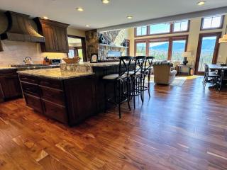 MM5 Luxury Home - Carroll - 3