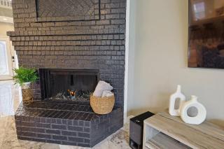 Immaculate 5BR 2,5BA Holiday Home with Pool - 2