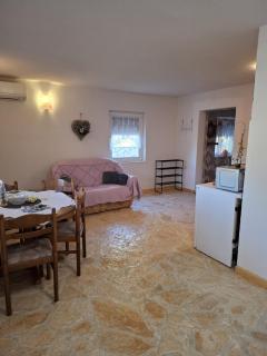 Rustic Retreat Apartments in Pridraga - 2
