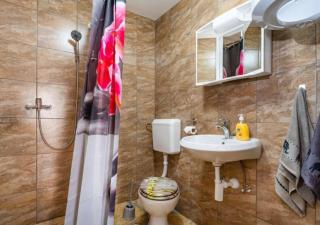 Rustic Retreat Apartments in Pridraga - Pridraga - 3