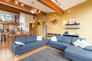 Mountain House - Mount Hood - 0