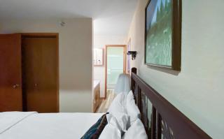 Cozy Ski-In Ski-Out Big Mountain Condo - Whitefish - 7