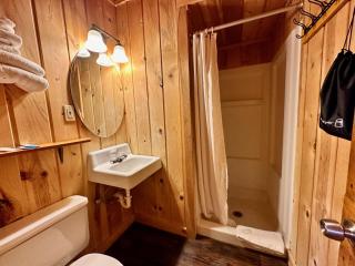 Yellowstone Cabins and RV - 4