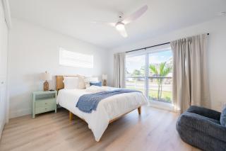 Spacious 4BR Oasis with Pool Near Anna Maria Island - Bradenton - 8