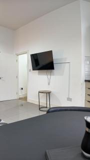Spacious 2 Bed Apart with Patio in Camden WR201 - London - 7