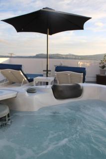 Villa Solasta #2 with jacuzzi in Santorini - 3