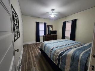 Downtown Hannibal, MO bungalow - 2