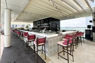 1BR Palm Jumeirah - Rooftop Pool & Beach Access - 5