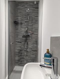 Large 4 Bed Hse, Sleeps 7, 3 BTH, Drive PRKG-4 Cars, M4-A329, Shinfield Studios, 10mins, Reading, Ascot & Legoland 20mins, Film Crew, Contractor & Family Friendly - Winnersh - 6
