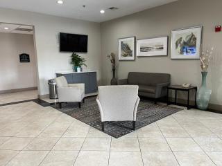 Best Western Cleveland Inn & Suites - 4