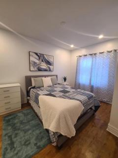 Spacious 3BR Retreat in Vibrant Montreal, Parks, Dining & Culture - Montreal - 7