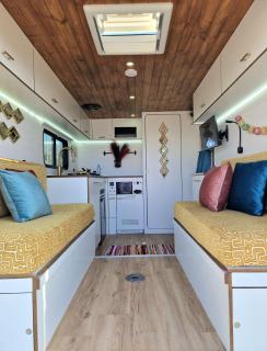 Static Camper in front of the Sea - 3