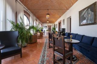 Casa Pedro Vargas, 6BR Estate with Hot Tub & Modern Comforts - San Miguel de Allende - 2
