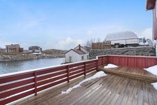 Perfect house in Henningsvær with sea-view - 2