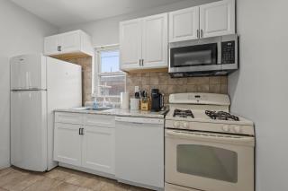 Spacious 3-Bedroom Apartment near NYC - 15min to Times Square, Empire State Building, Central Park, Statue of Liberty - 9