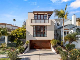 Brand New Listing Elegant 7BR Masterpiece Walk to Beach Shops & Dining - San Diego - 9