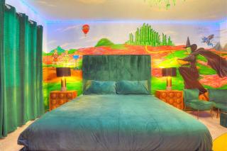 Breathtaking Lakeside Villa 15B Movie Theme Pool-Spa - Kissimmee - 5