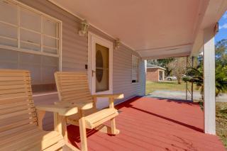 Stunning Gulfport Getaway about 1 Mi to the Beach - 0