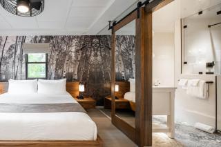 2 Private Flats Downtown - Walk to EVERYTHING - 8