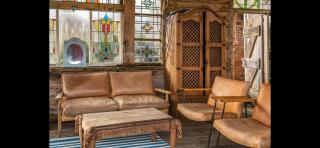 Quirky Mountain Cottage - 8
