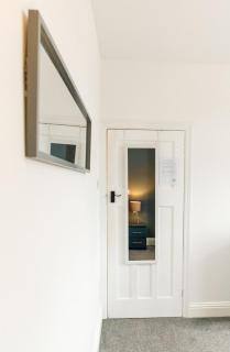 3 Bedroom Home Free Parking & WiFi Contractors Welcome! - Pallion - 5