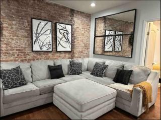 NYC XL 4 bed brownstone Gem - 9