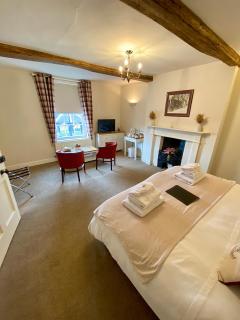 Antlers Bed and Breakfast - Abbots Bromley - 2