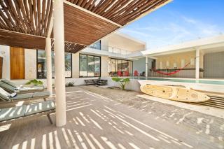BEACHFRONT COCO Modern Designer House by PENINSULA STAYS - 8