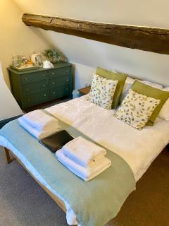 Antlers Bed and Breakfast - Abbots Bromley - 7