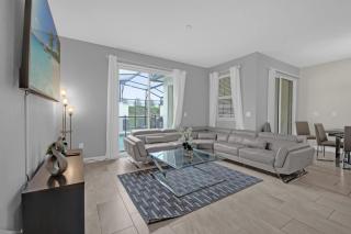 Luxury Davenport Home Perfect Family Getaway - Davenport - 0