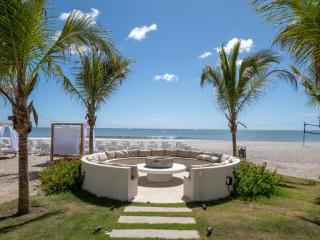 Beachfront Apartment with King Bed and Hotel Amenities - El Quindio - 6