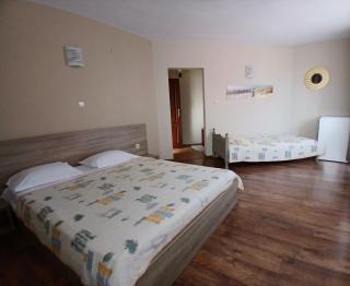 Zenith Guest House - 8