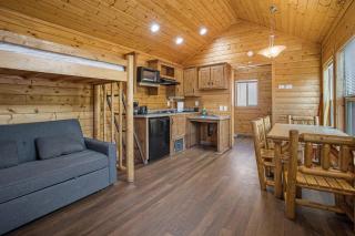 Mendocino Redwoods RV Resort - 7