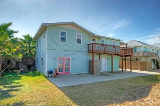 Near Beach Dining in Golf Cart Zone Private Balcony Salty Sunshine B - 9