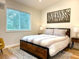 Chic and Petite 1-Bedroom ADU with Private Entrance in peaceful Orinda - 8