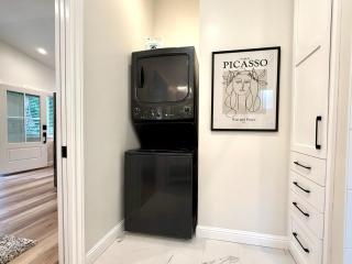 Chic and Petite 1-Bedroom ADU with Private Entrance in peaceful Orinda - 4