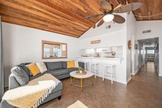 3BR Home Steps from Shops, Pier and Beach - 3