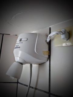 Alugo quarto do apt que moro até 3pessoas CamaSolteirComAdicional sofáCama Estante Ventilador Vista para o mar e Farol de Olinda - Olinda - 9