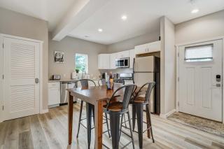 Parkside Ridge Cozy Escape w Hot Tub & Views - 2