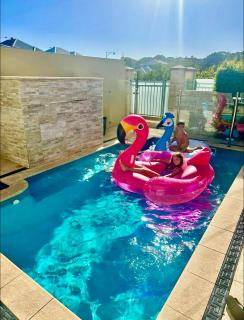 Luxury Villa W Pool & Spa - Coogee - 2