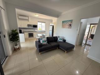 Marine Parade Holiday Unit 1 - 6
