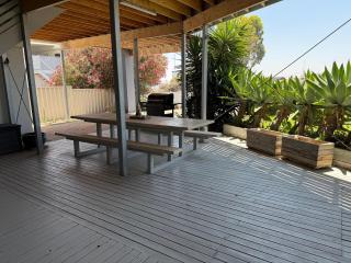 Marine Parade Holiday Unit 1 - Port Vincent - 1