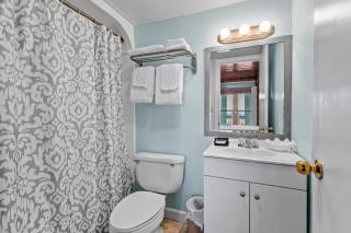 Oceanfront Inn Room #8 - Partial Ocean View - King Bed - Fort Pierce - 6
