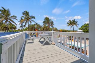 Oceanfront Inn Room #5 - Standard Room - King Bed - Fort Pierce - 6