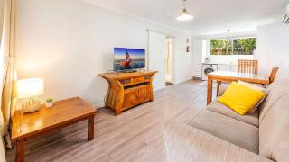 Coconut Palms Ground Floor 1 Bedroom Apartment - Scarness - 4